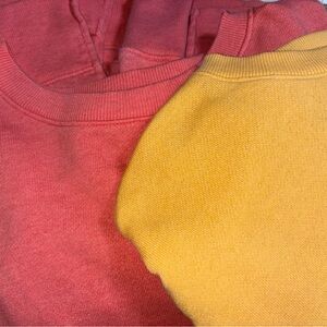 Two oversized sweatshirts! 😍